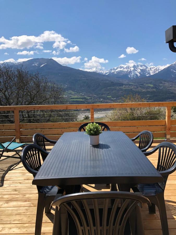 Chalet Avec Vue Lac 埃姆布能 外观 照片
