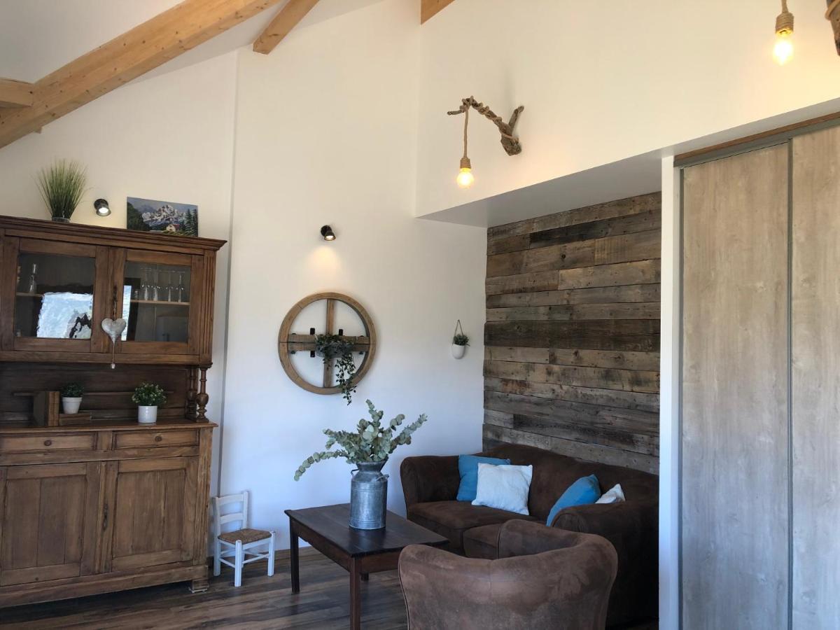 Chalet Avec Vue Lac 埃姆布能 外观 照片